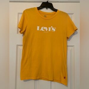 Levi's Gold Short Sleeve T-Shirt